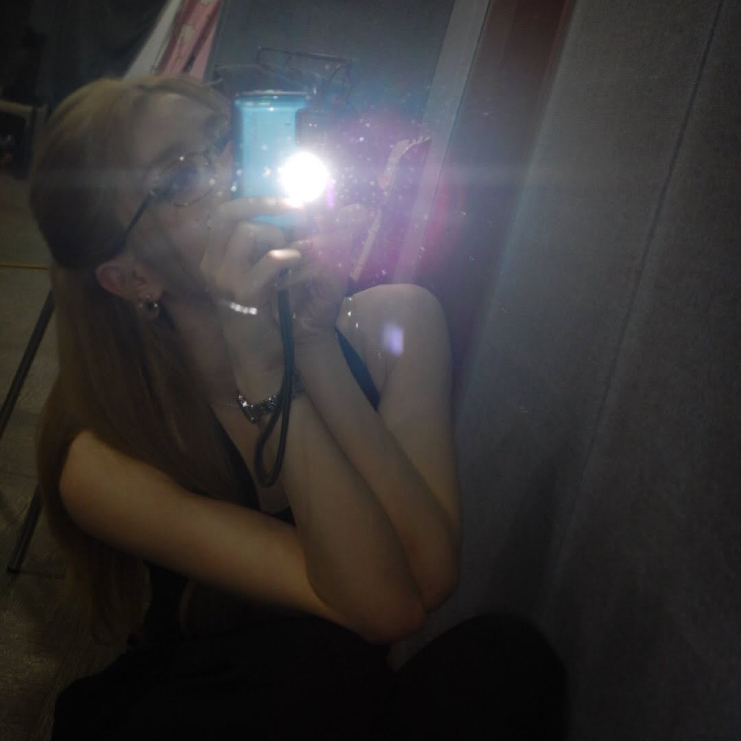 Behind-the-scenes cut of Xiao Ting (Kep1er)