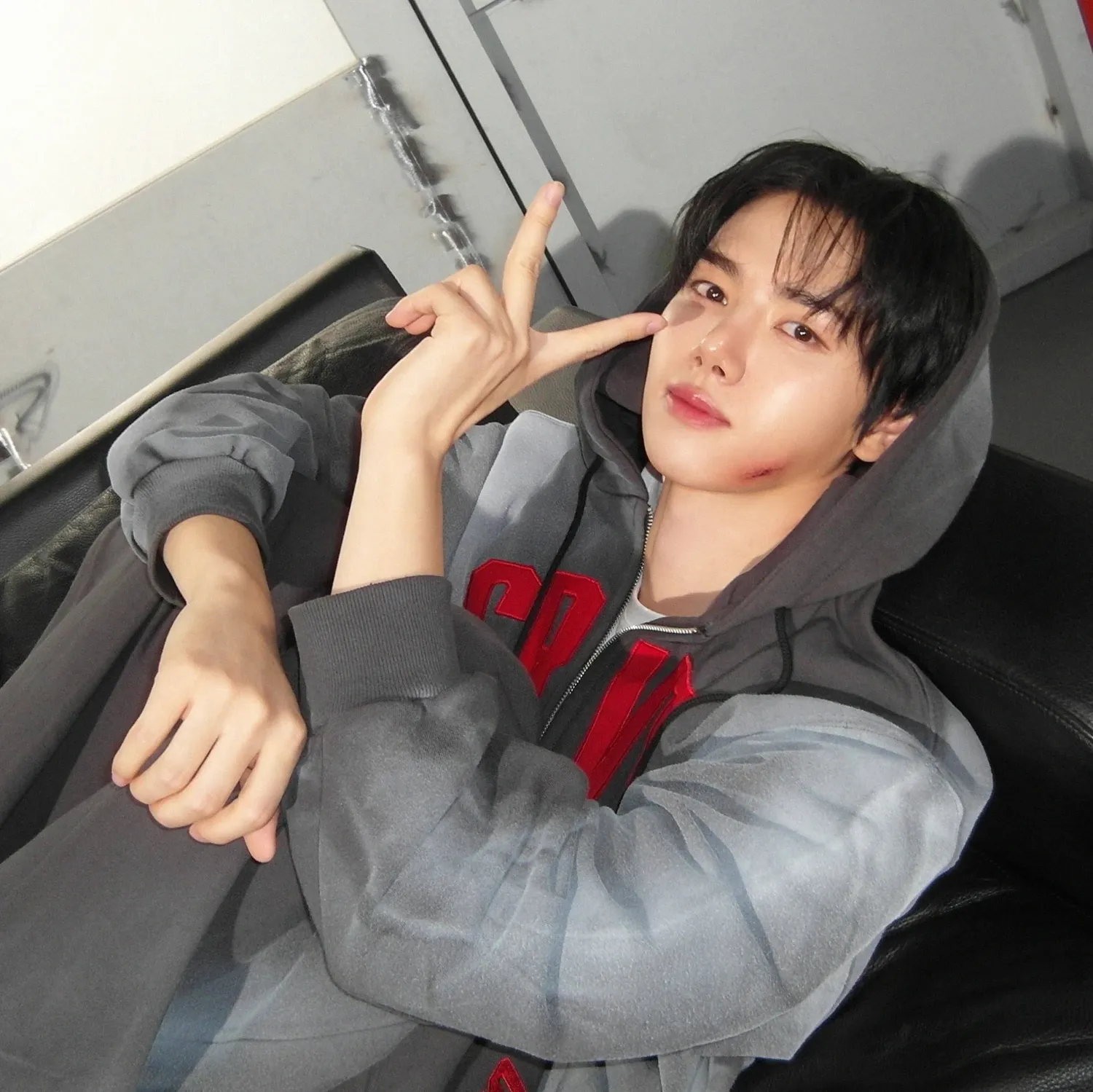 Recent activity shot of Minhee (CRAVITY)