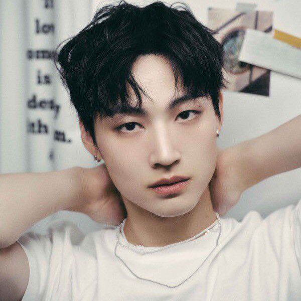 A moment captured by JAY B (GOT7)'s fan