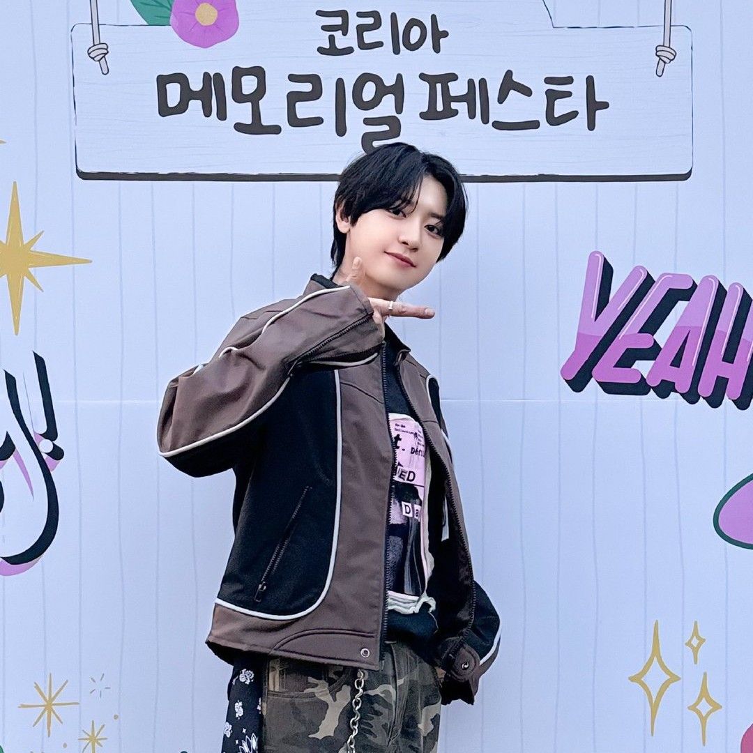 Potret di balik layar EXO