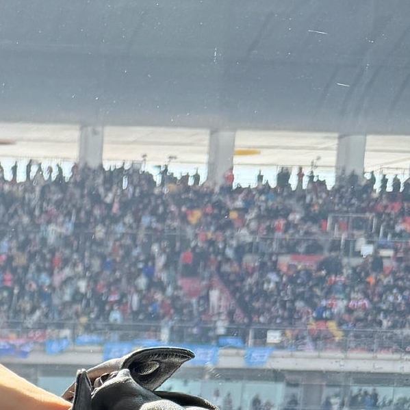 A moment captured by Cheng Xiao's fan