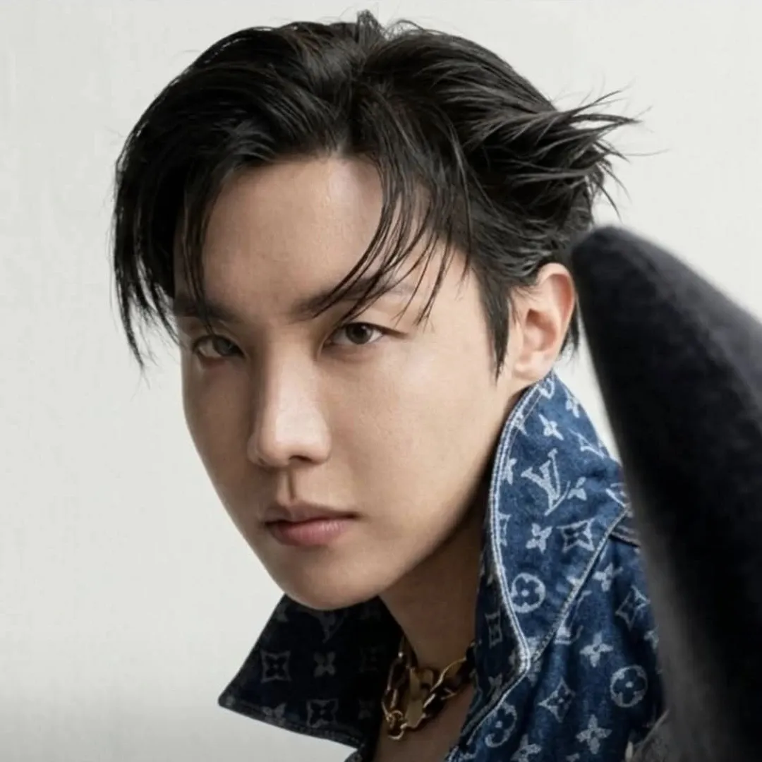 Behind-the-scenes cut of j-hope (BTS)