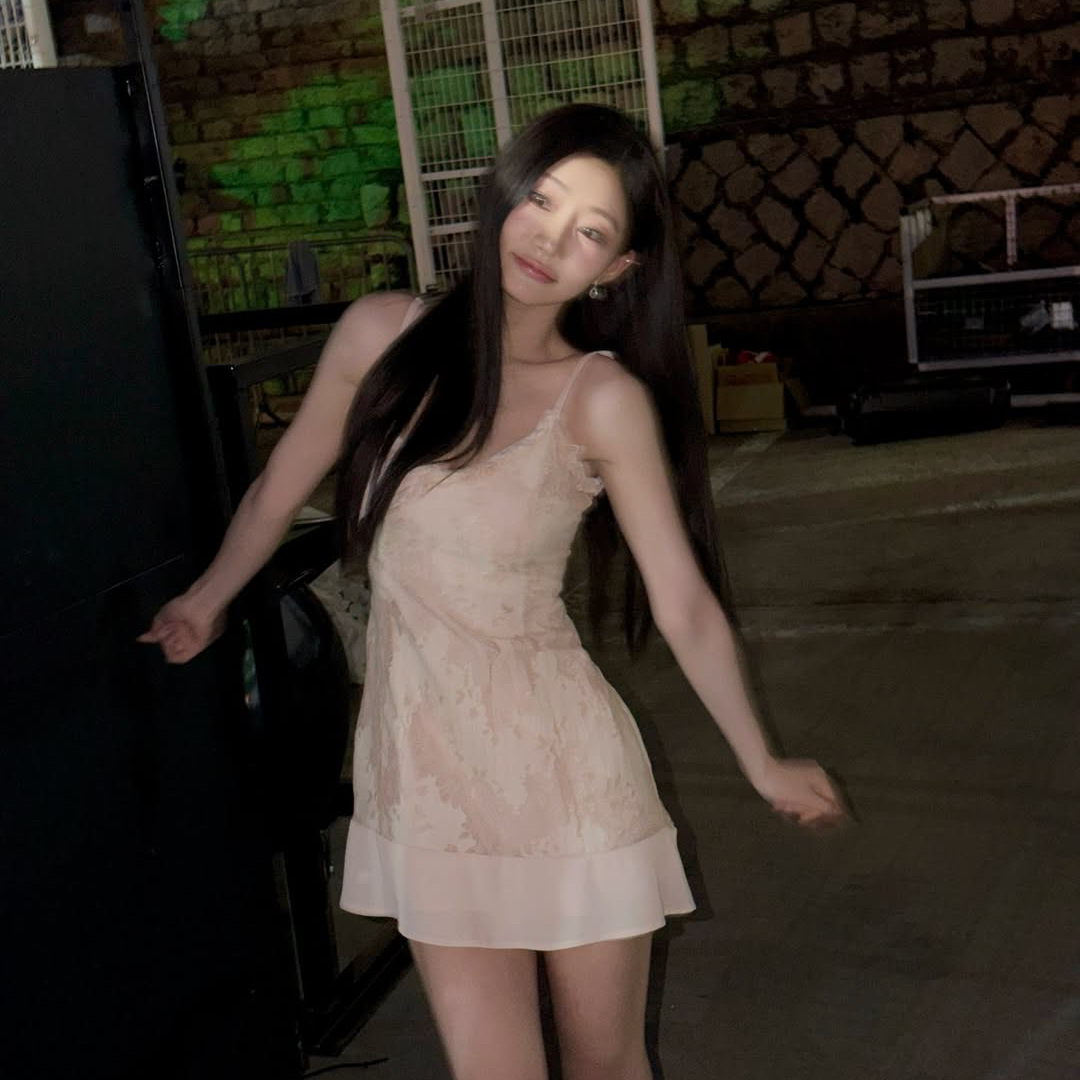 Latest photo of Julie (KISS OF LIFE)