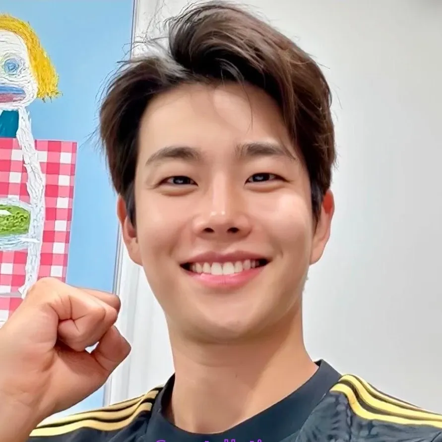 Latest photo of MJ (ASTRO)