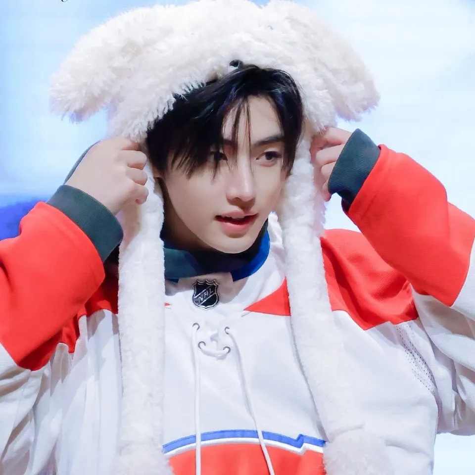 Momen yang diabadikan oleh penggemar Sunghoon (ENHYPEN)