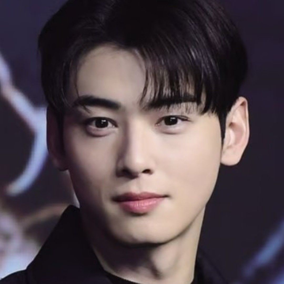 Latest photo of Eunwoo (ASTRO)