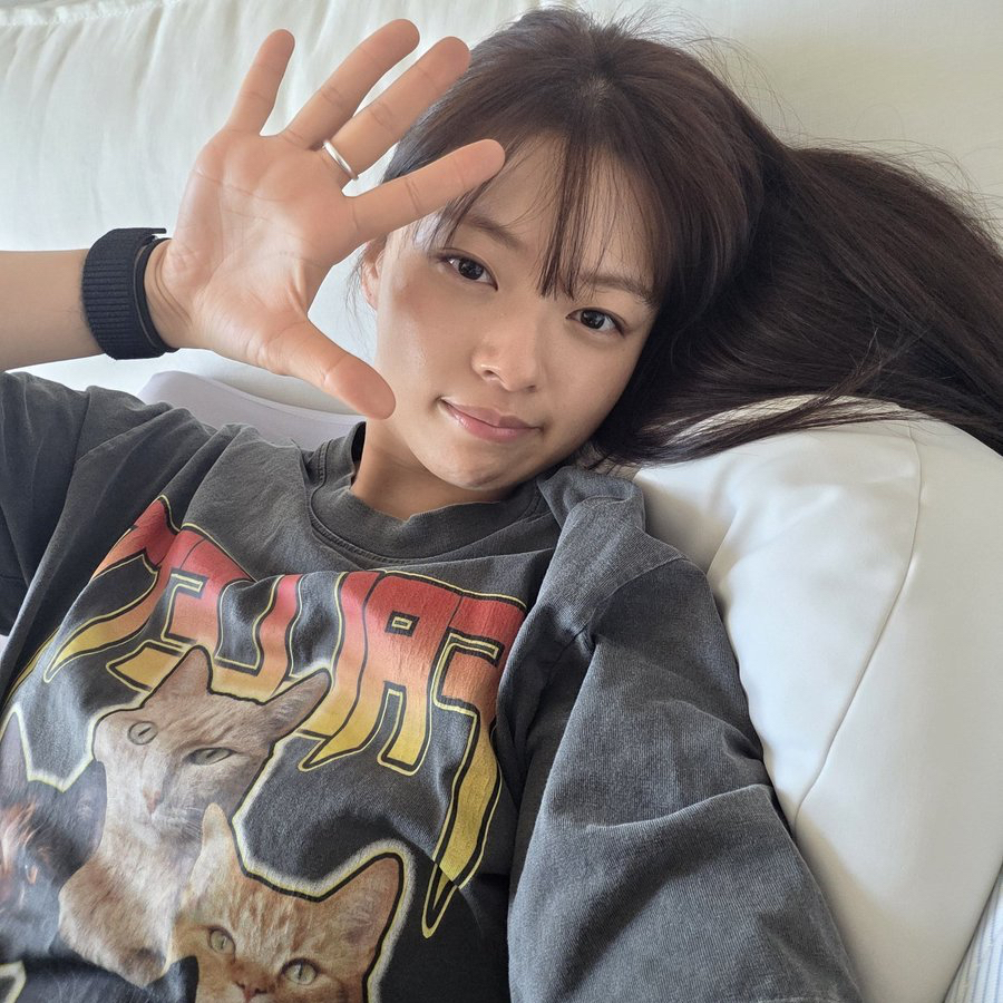 Latest photo of Jeongyeon (TWICE)