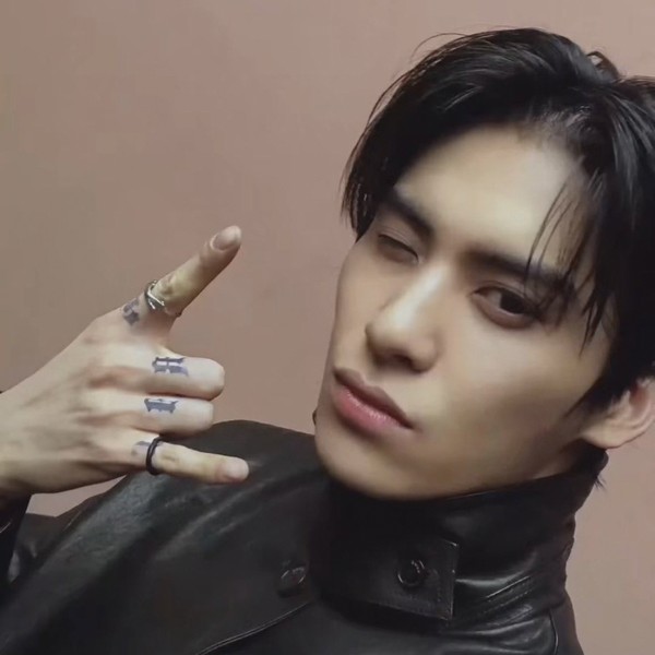 Shining profile picture of Taeyang (SF9) on today's Choeaedol