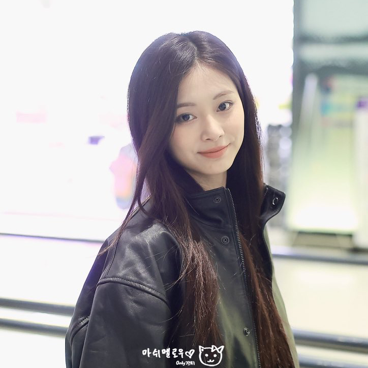쯔위 (TWICE)의 최신 사진