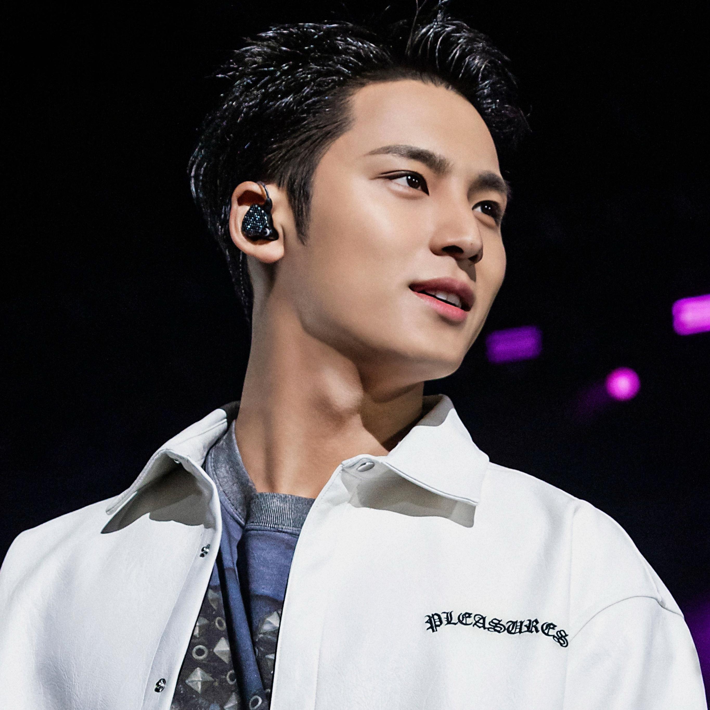 A moment captured by Mingyu (SEVENTEEN)'s fan
