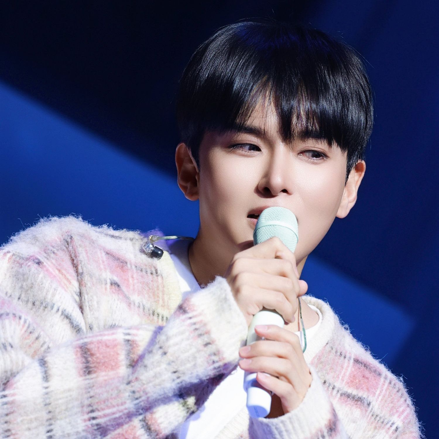 A moment captured by Ryeowook (Super Junior)'s fan