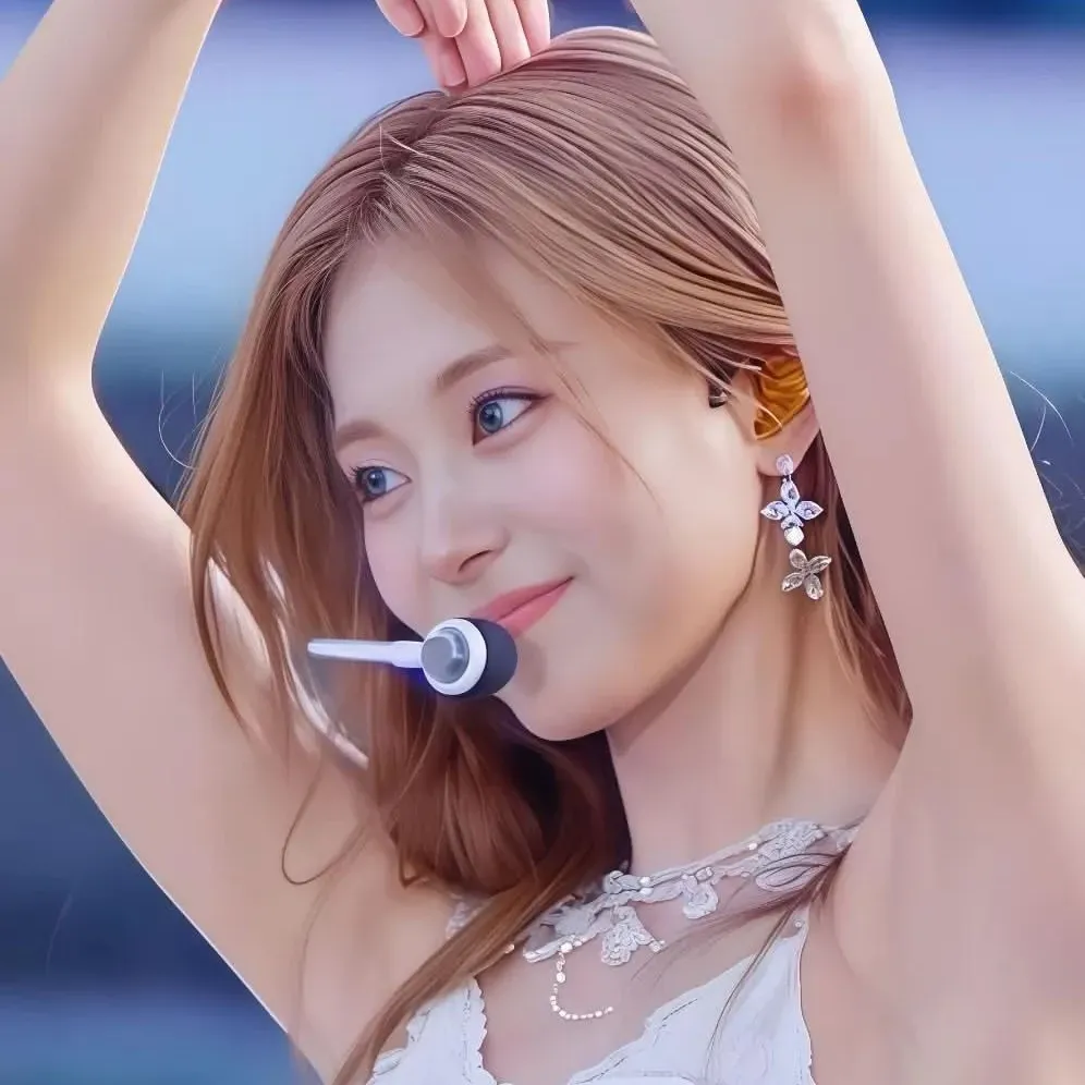 Potret di balik layar Tzuyu (TWICE)