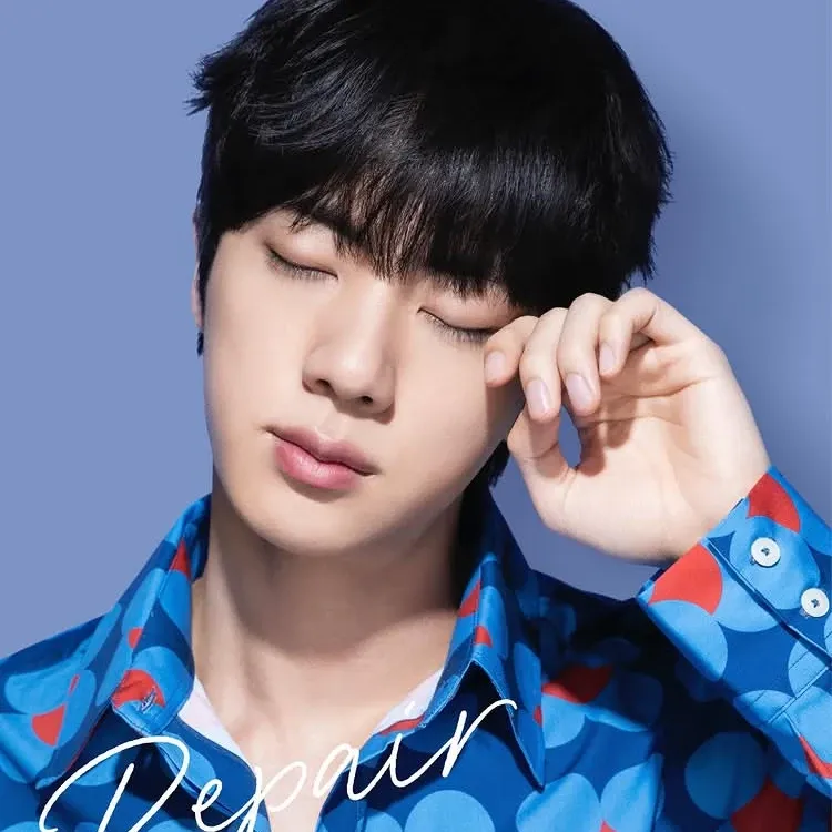 Foto aktivitas terbaru Jin (BTS)