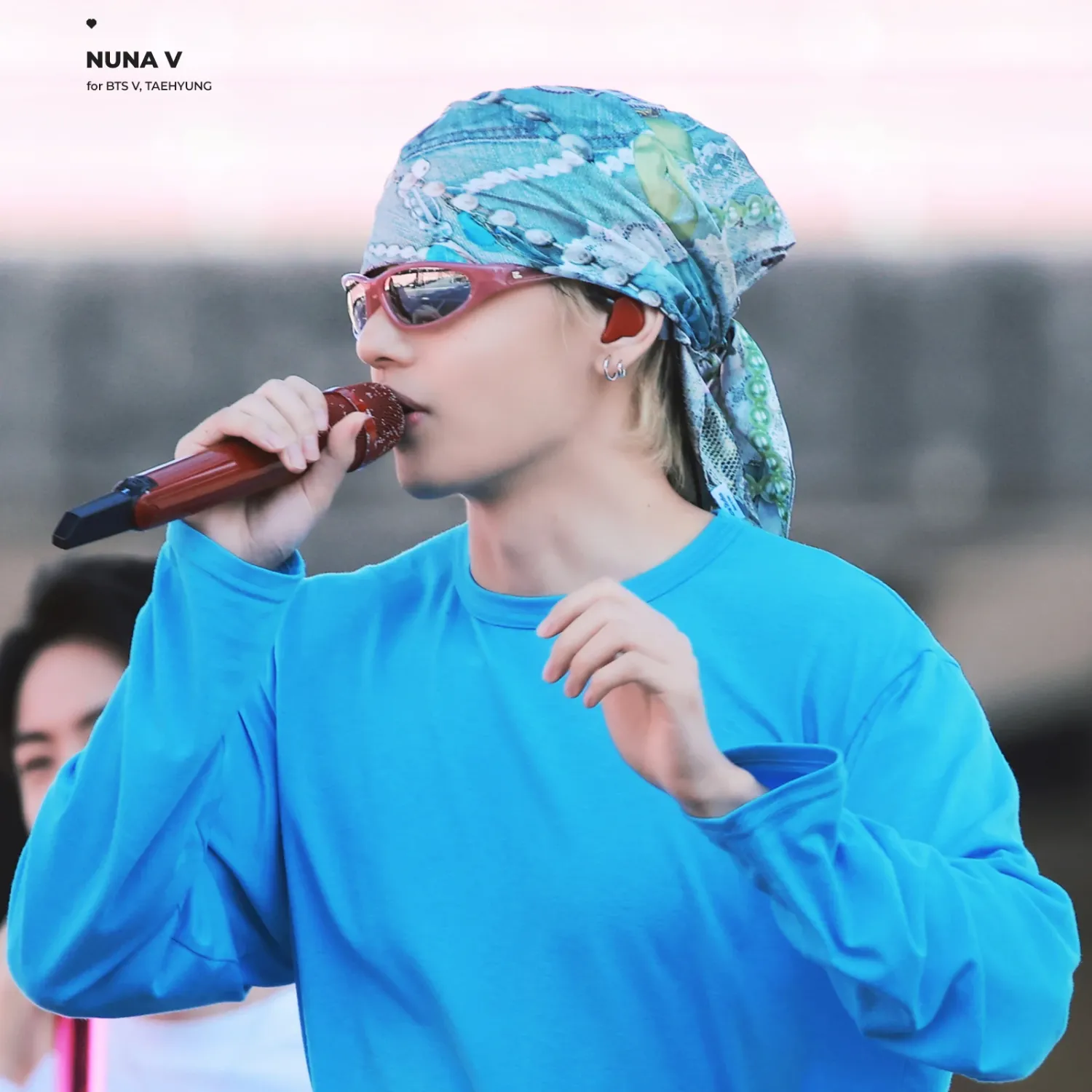 뷔 (방탄소년단) 최근 활동샷