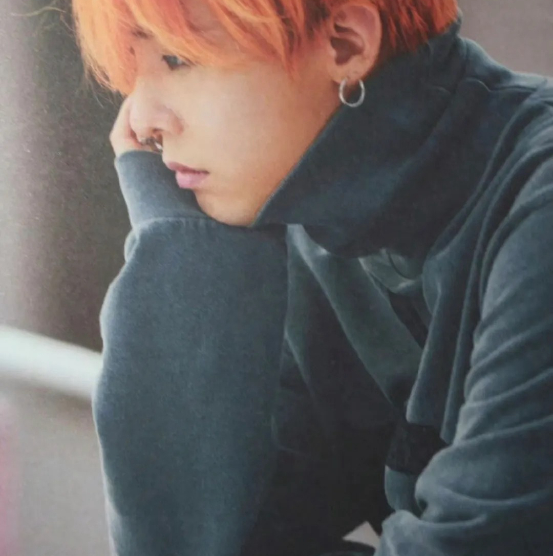 Behind-the-scenes cut of G-DRAGON (BIGBANG)