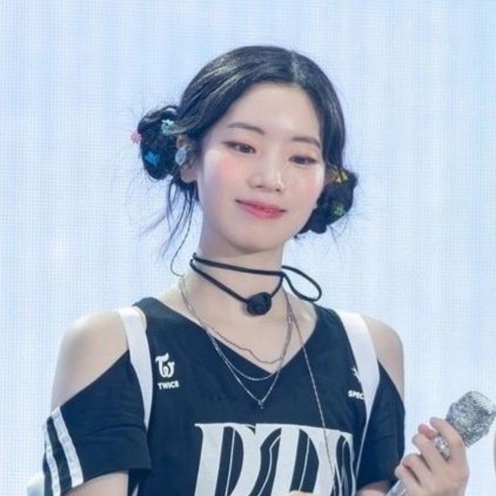 다현 (TWICE)의 비하인드 컷