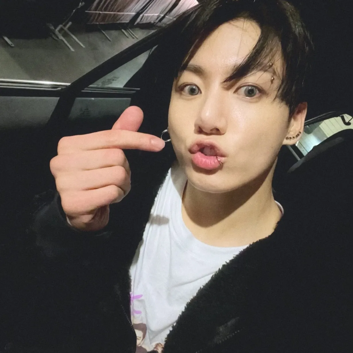 柾國 (防彈少年團)的最新照片