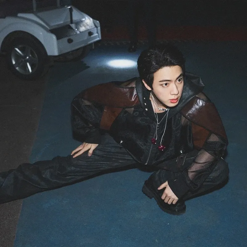 Foto terbaru Jin (BTS)