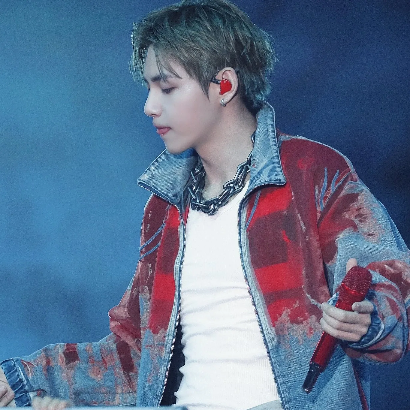 V (BTS)の最新写真