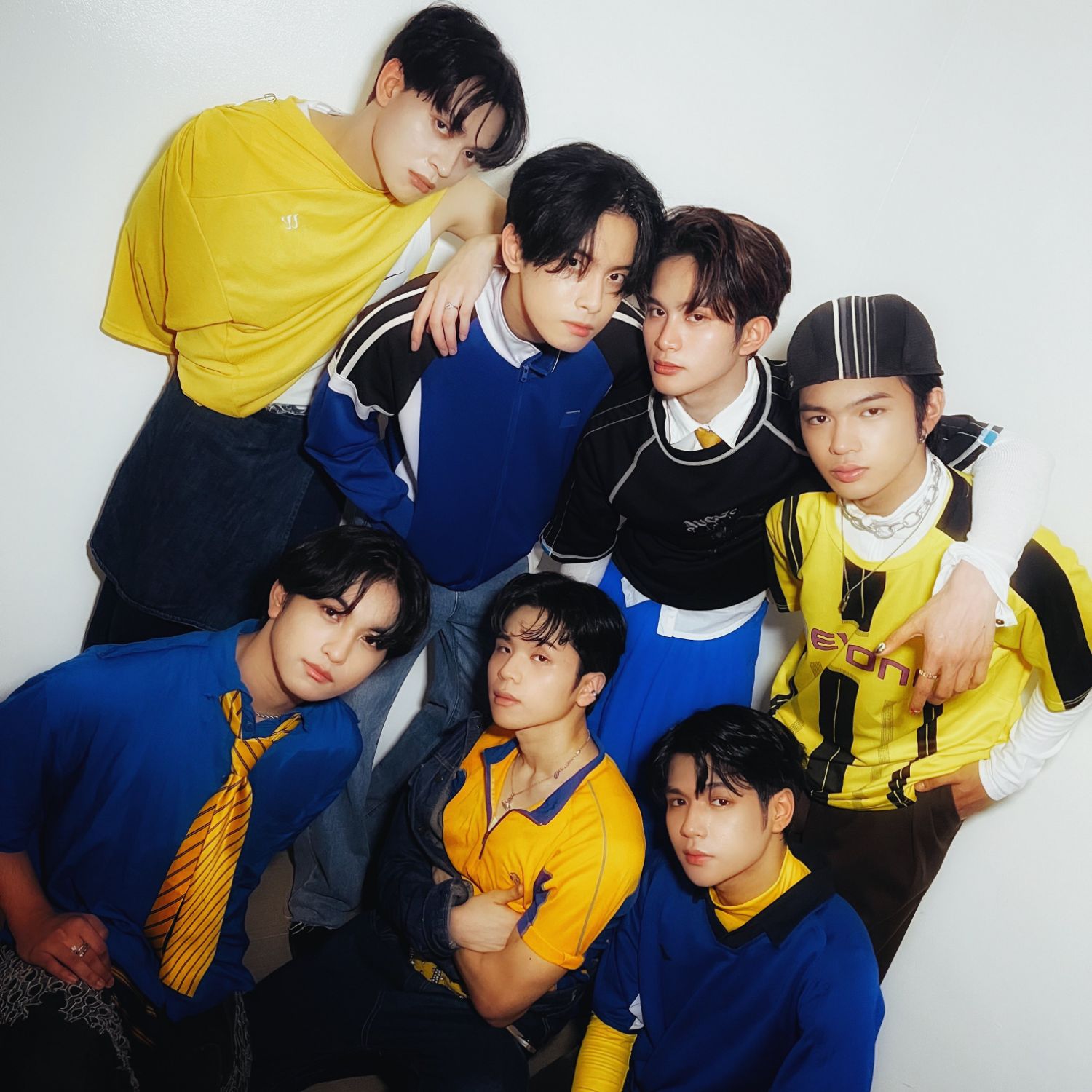 Behind-the-scenes cut of HORI7ON