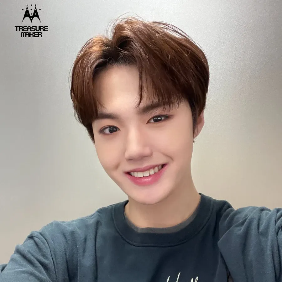 Behind-the-scenes cut of Doyoung (TREASURE)