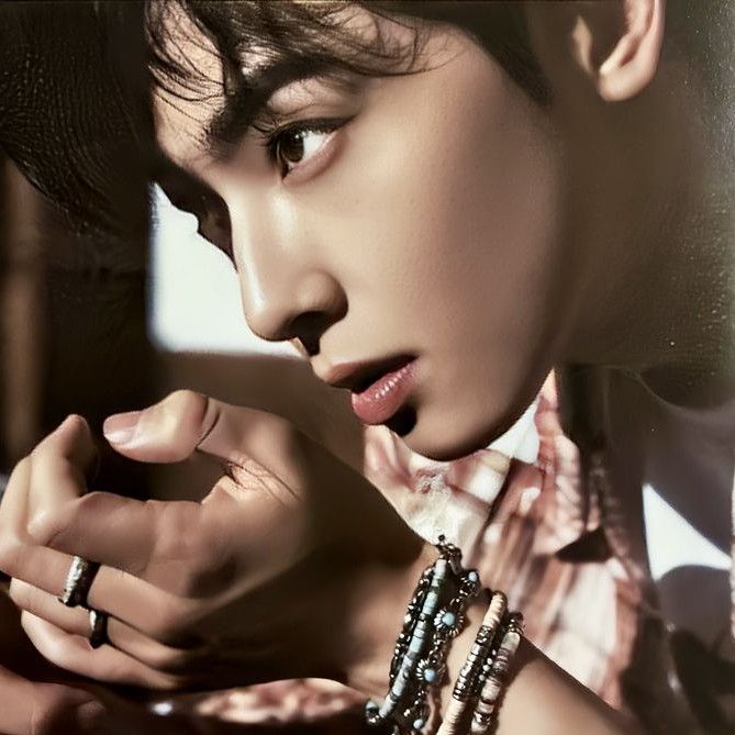 Latest photo of Eunwoo (ASTRO)