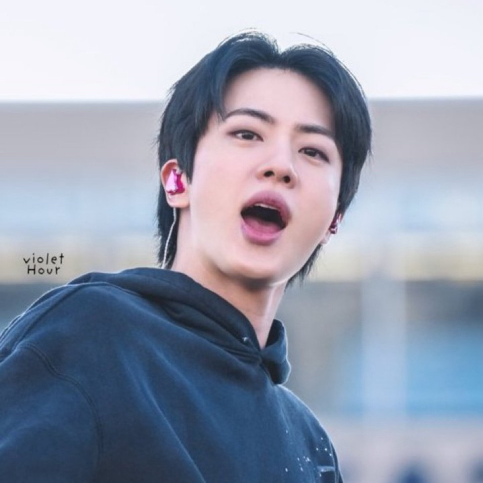 Foto terbaru Jin (BTS)