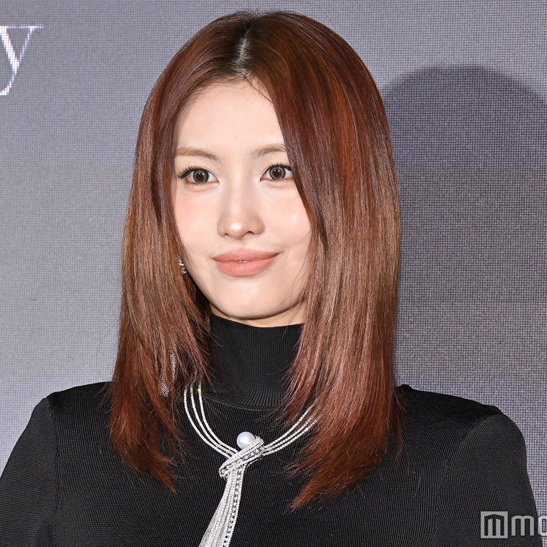 Recent activity shot of Momo (TWICE)