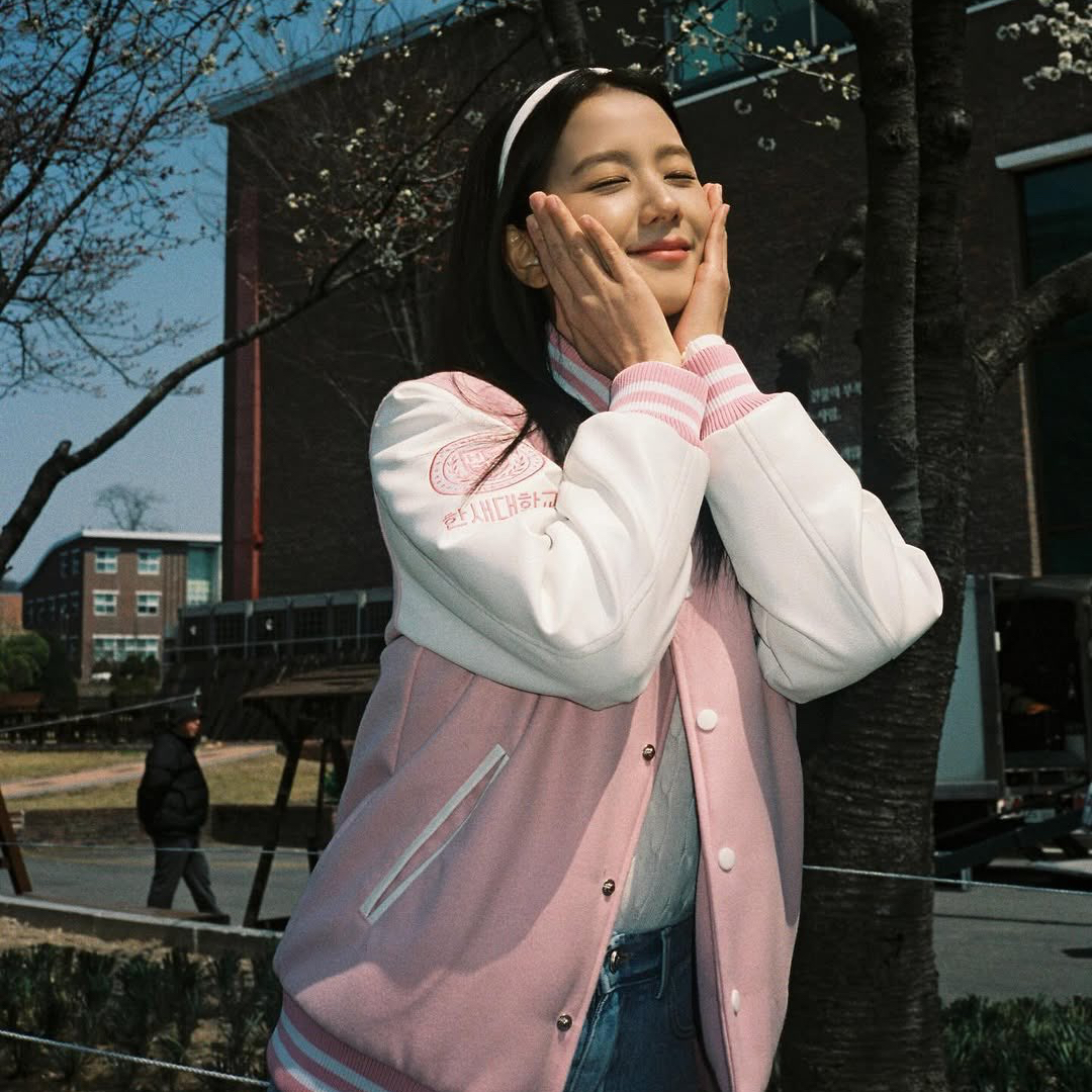 Recent activity shot of Jisoo (BLACKPINK)