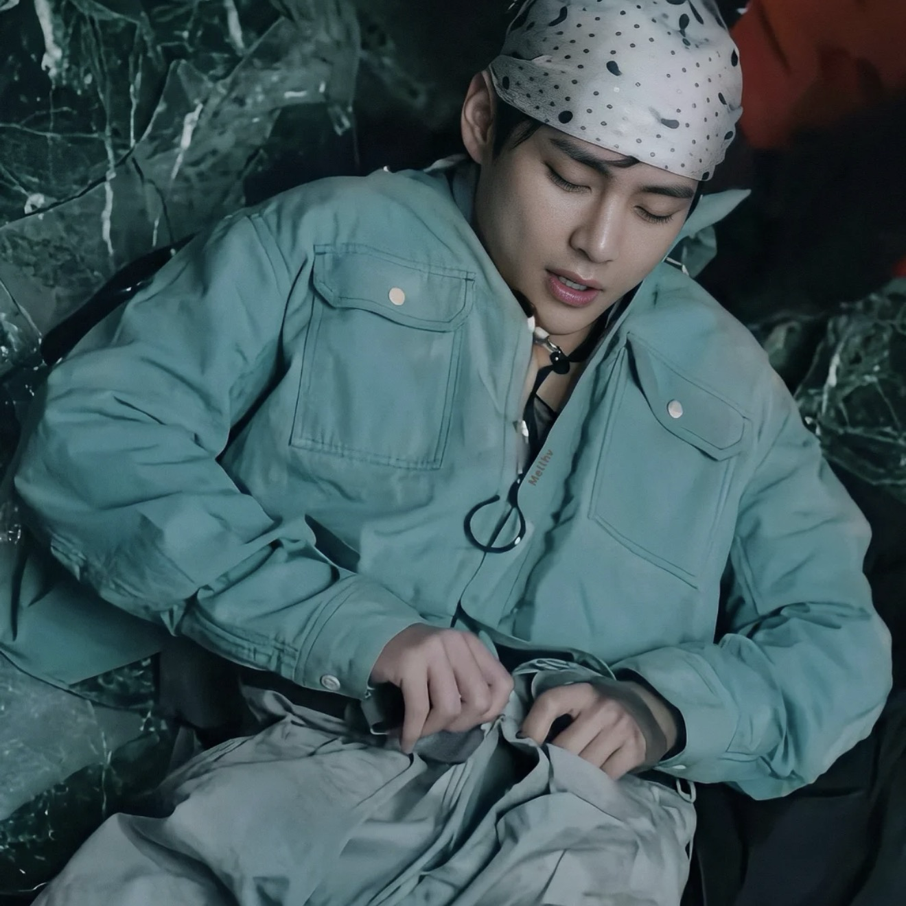 Momen yang diabadikan oleh penggemar V (BTS)