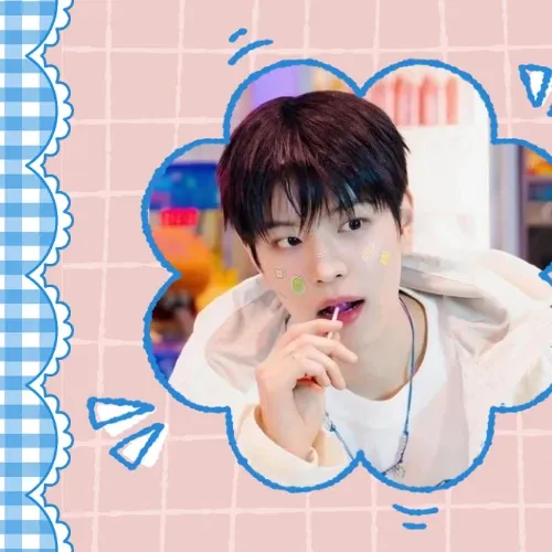 Latest photo of Seungmin (Stray Kids)