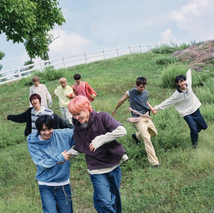 A moment captured by AHOF's fan