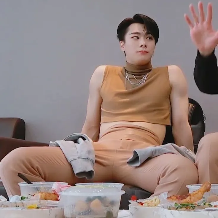 Latest photo of Moonbin (ASTRO)
