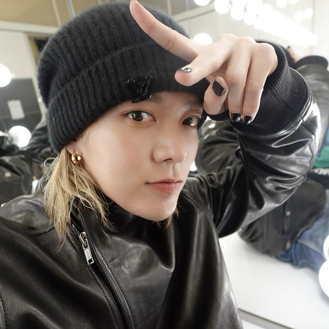 Foto aktivitas terbaru Yuta (NCT 127)