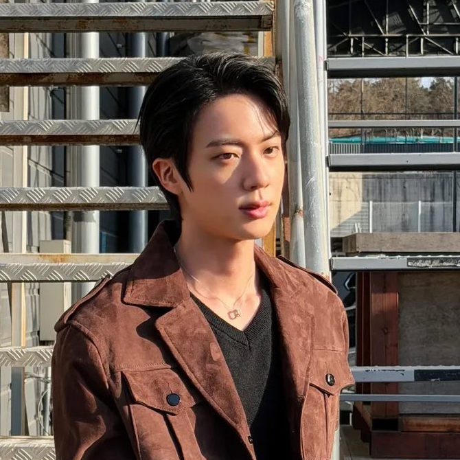진 (방탄소년단)의 최신 사진