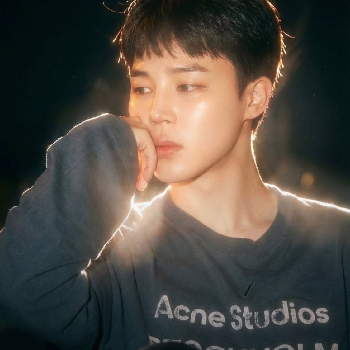 Foto aktivitas terbaru Jimin (BTS)