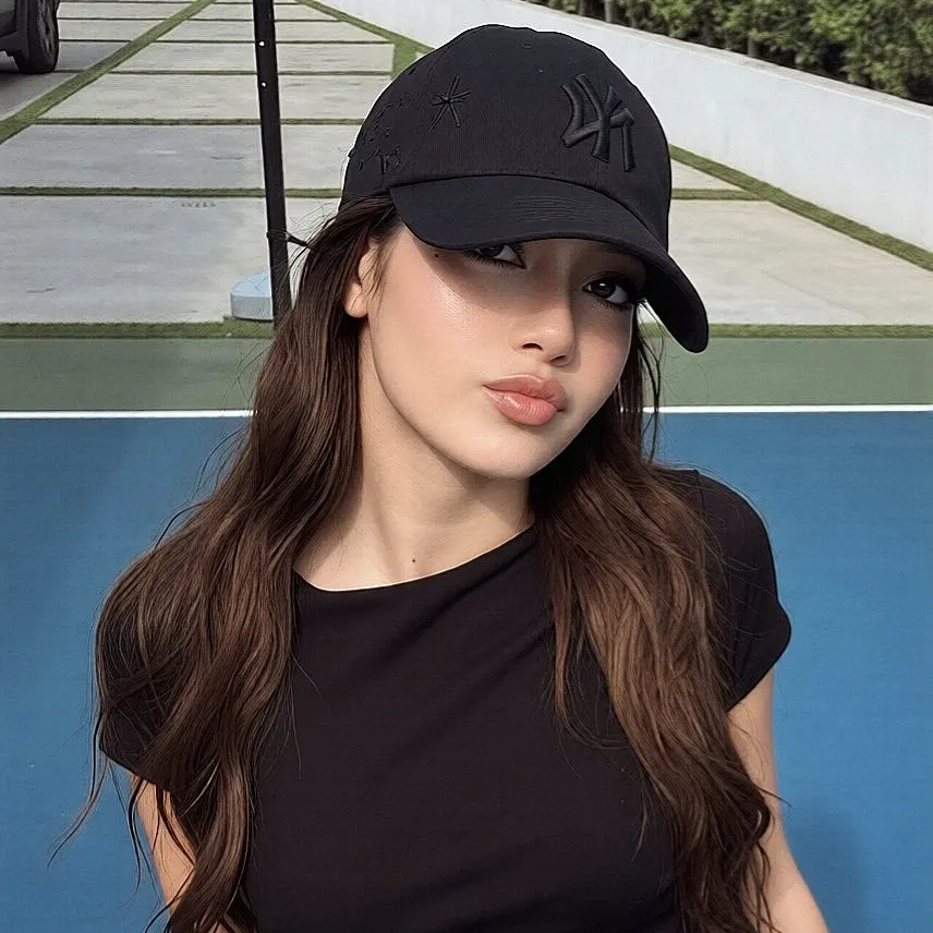 Foto aktivitas terbaru Lisa (BLACKPINK)