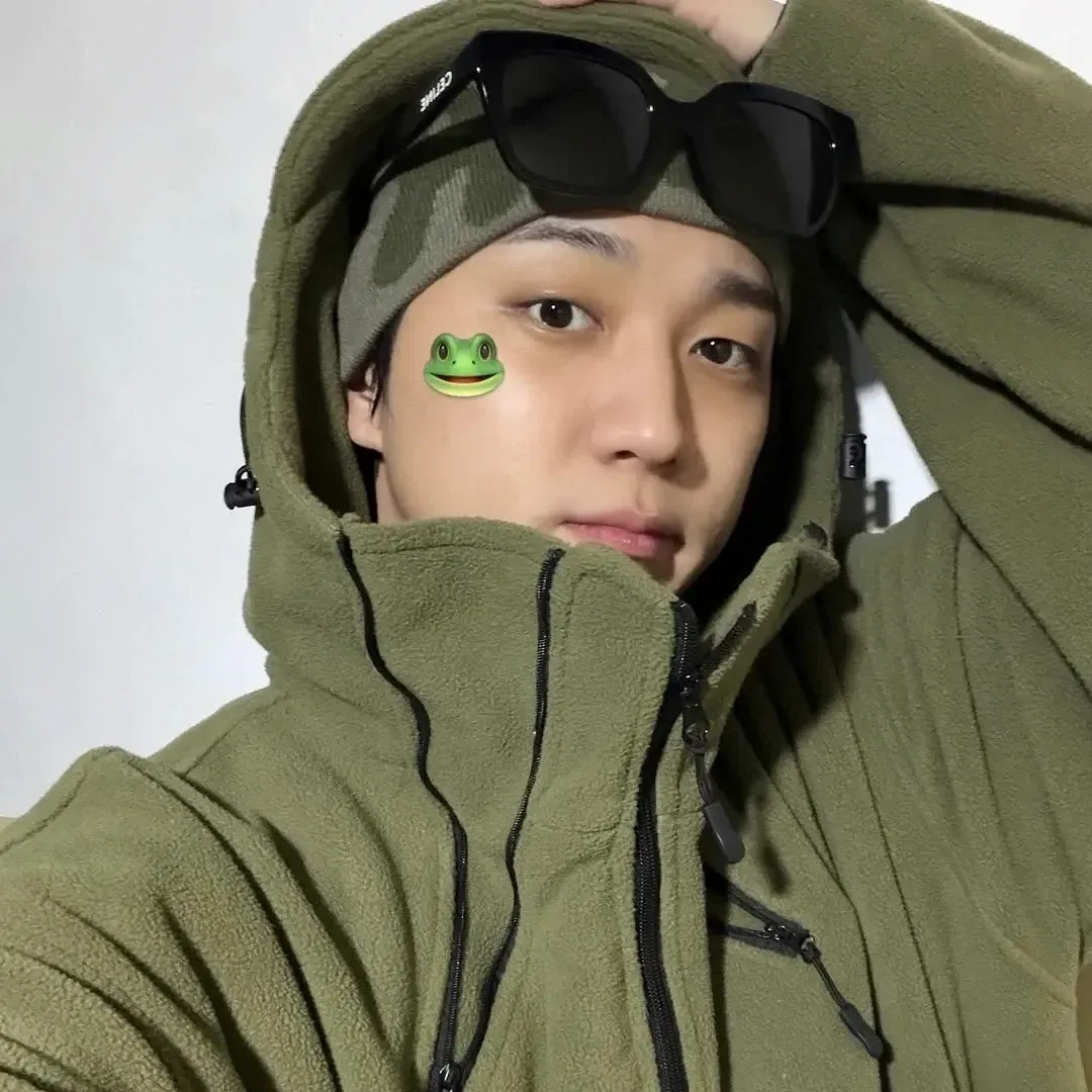 Behind-the-scenes cut of Hong Joochan (GoldenChild)