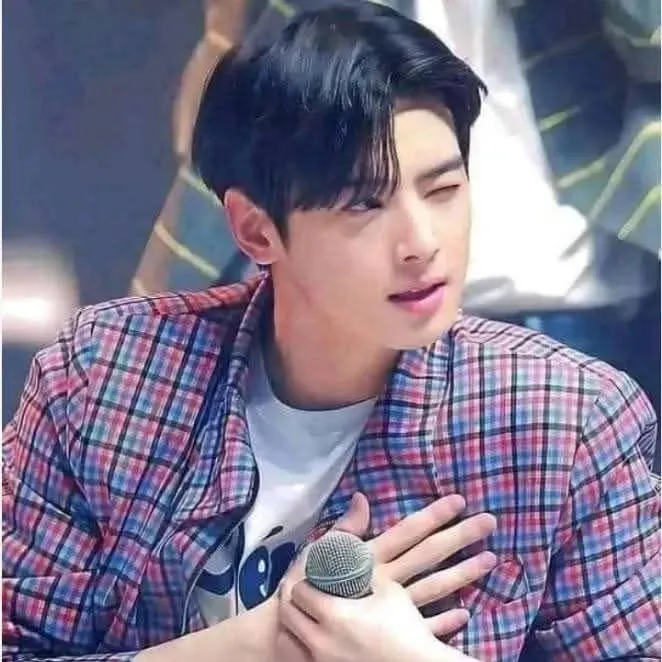 Behind-the-scenes cut of Eunwoo (ASTRO)