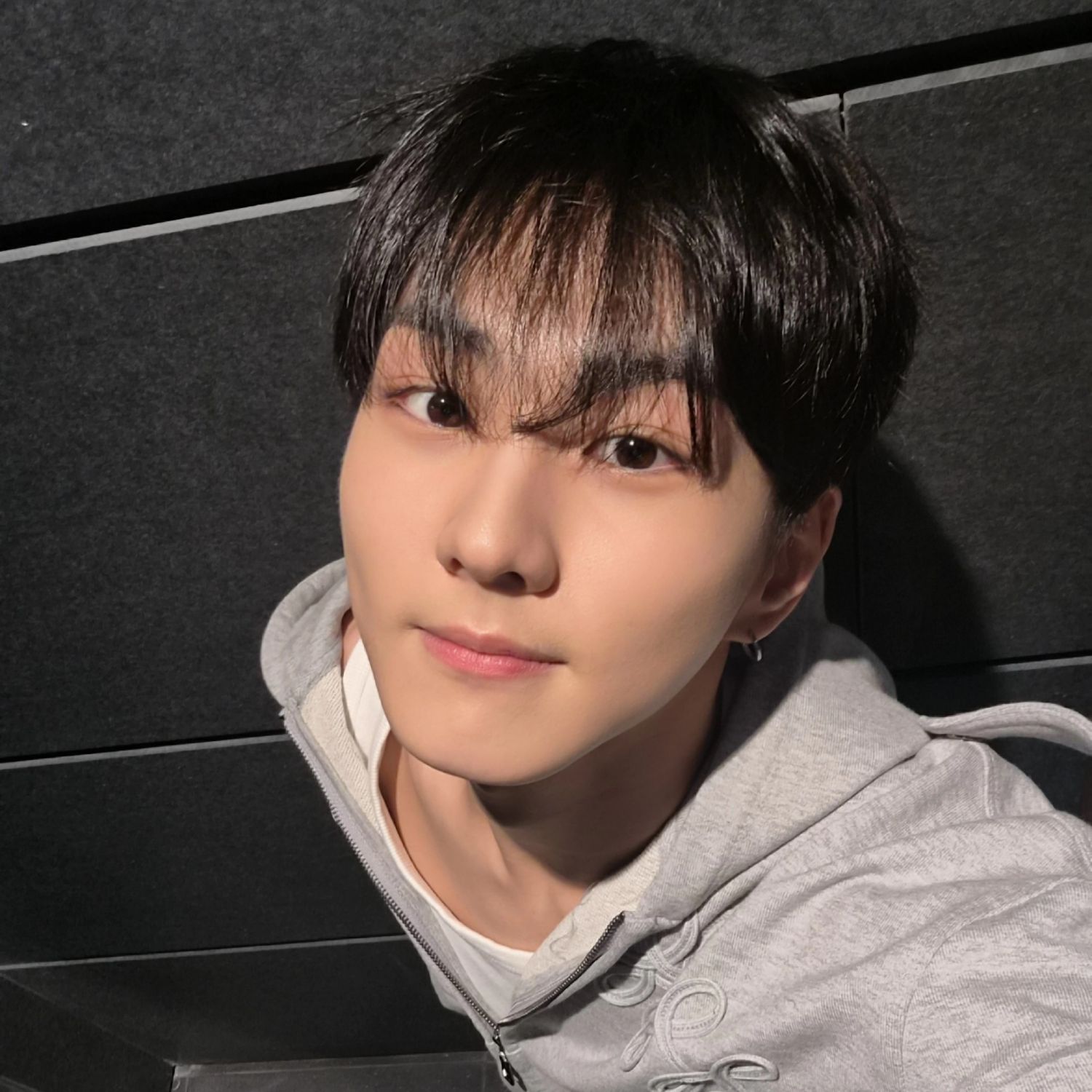 Latest photo of Jungwon (ENHYPEN)