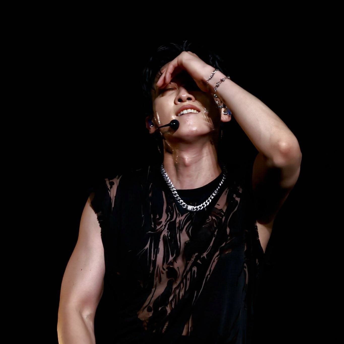 A moment captured by Eunhyuk (Super Junior)'s fan