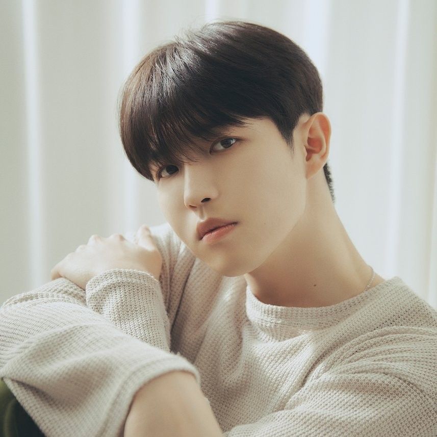 A moment captured by Kim Jaehwan's fan