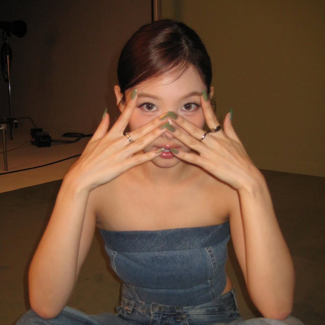 Latest photo of Nayeon (TWICE)