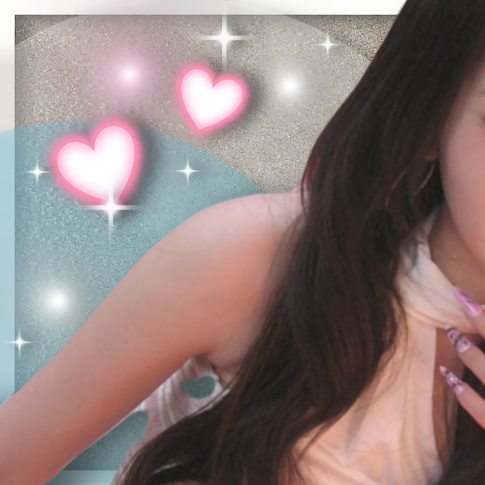 Recent activity shot of Ayaka (NiziU)