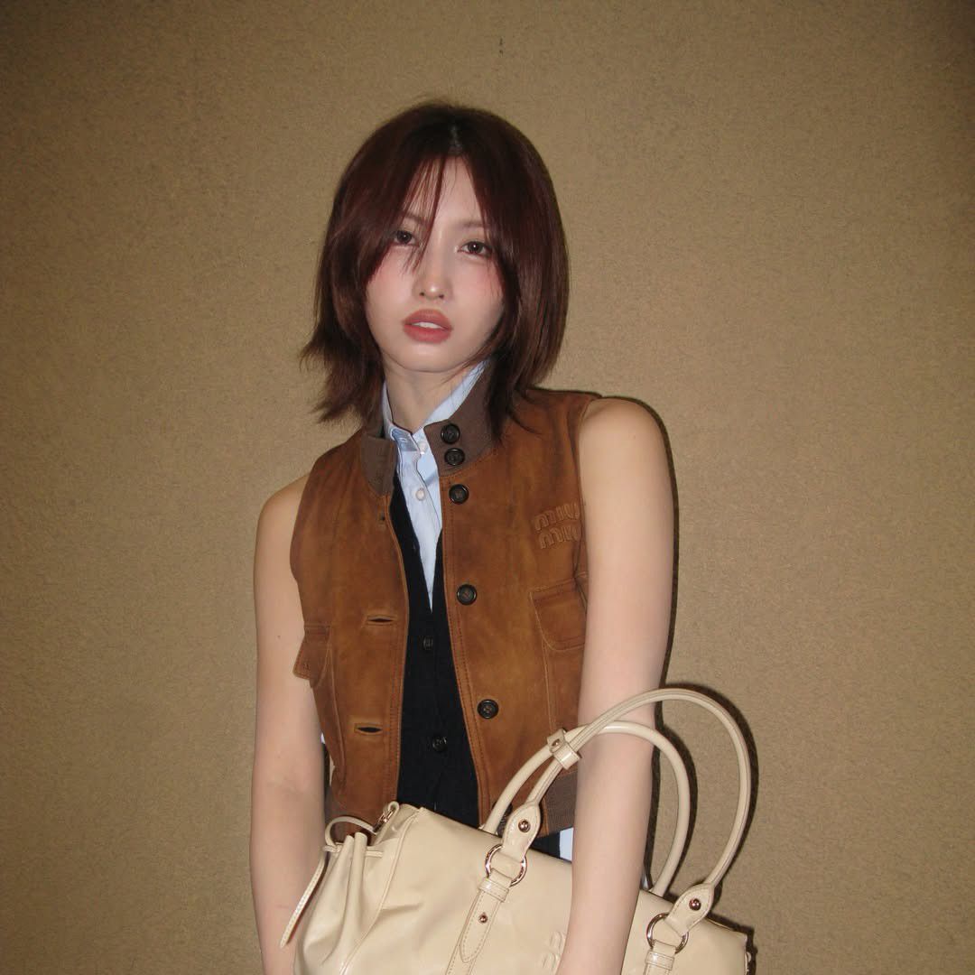 Foto aktivitas terbaru Momo (TWICE)