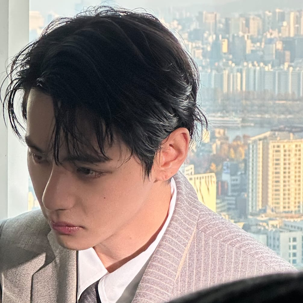 Recent activity shot of V (BTS)