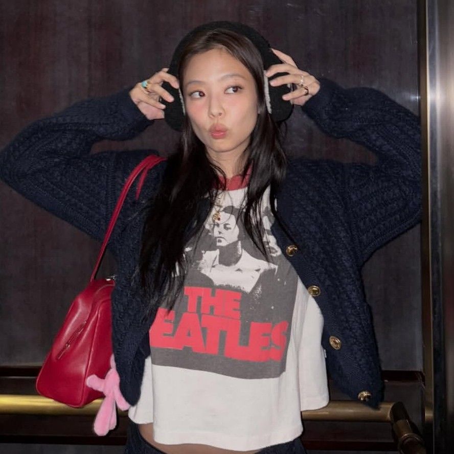 제니 (BLACKPINK) 최근 활동샷