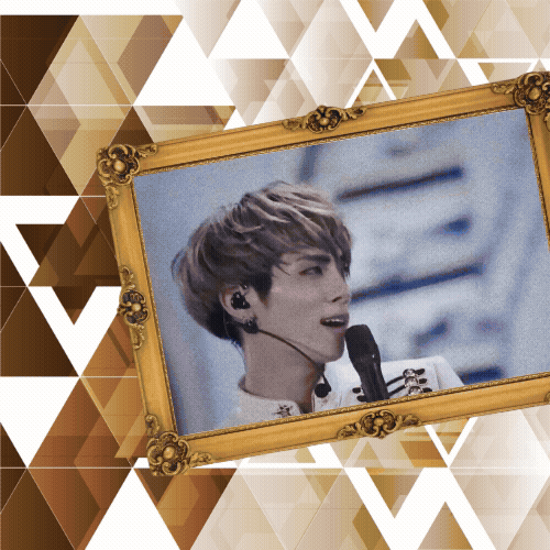 A moment captured by Jonghyun (SHINee)'s fan