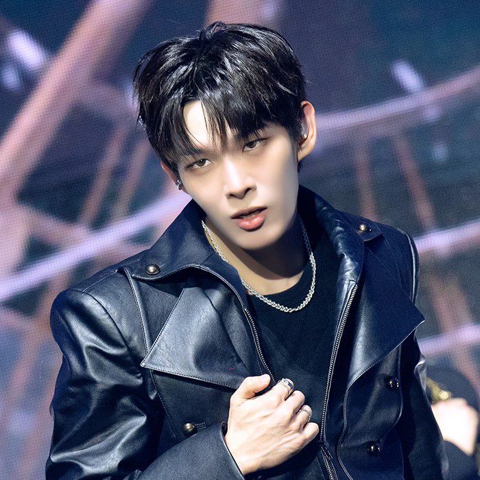 スティーブン (AHOF)の舞台裏ショット