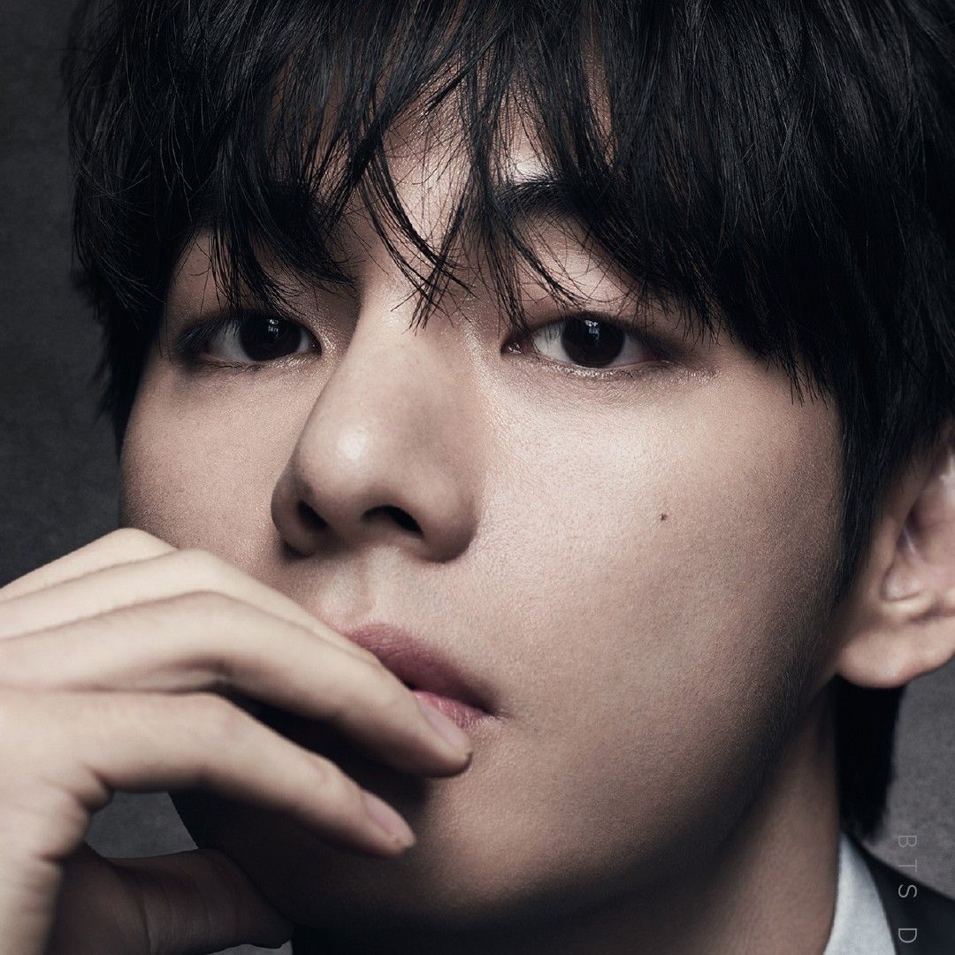 V (BTS)の舞台裏ショット